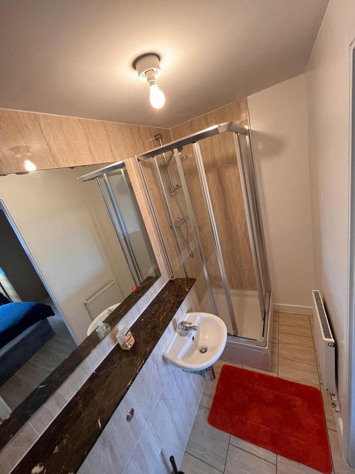 Superb En-suite Triple Guest house